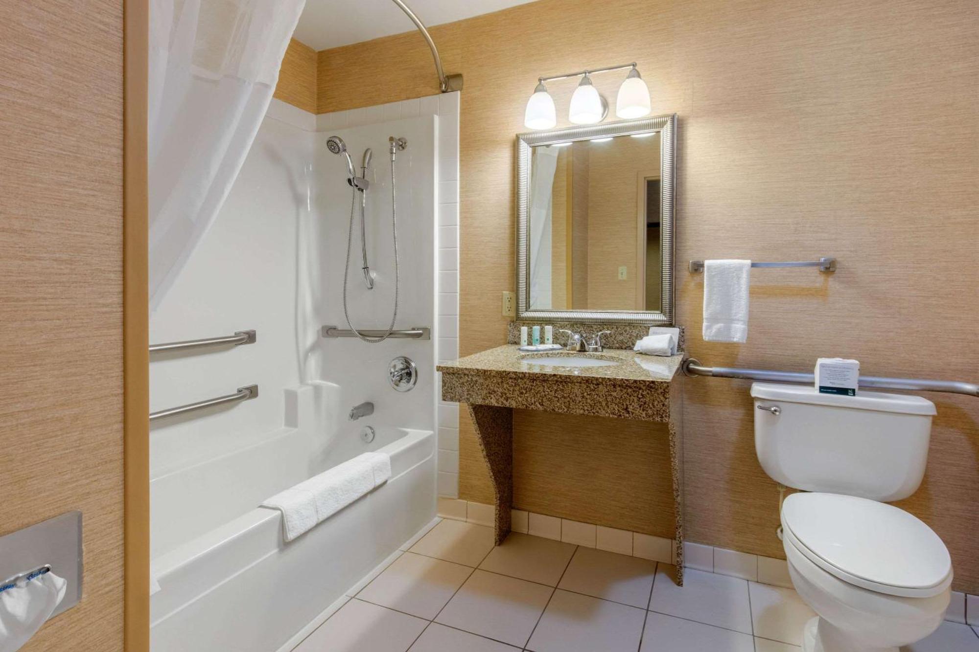 Quality Inn & Suites Benton - Draffenville Zewnętrze zdjęcie